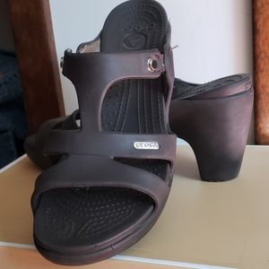 Crocs Wedge Chocolate Sandal